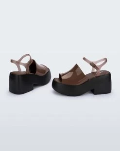 Melissa Pose -Best Sandals Store 33585AB73313 53a45e80 d9ae 4212 a181 796bacd1a77a
